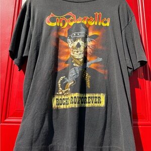 Vintage 1989 Cinderella Concert Tee.